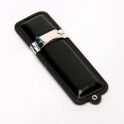 USB-Flash накопитель (флешка) в кожаном корпусе с металлическими вставками, модель 215, объем памяти 16 Gb, цвет чёрный
