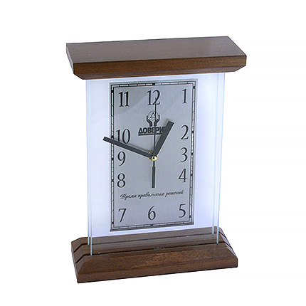 Настольные часы с логотипом, размер 21х17 см, корпус деревянный (орех) со стеклом, циферблат металлический