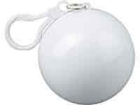 Дождевик в футляре в форме шара с карабином, единый размер. Дождевик - полупрозрачный, футляр с карабином - белые